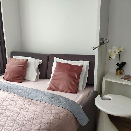 Apartamenty Aleje Jerozolimskie Varsavia Esterno foto